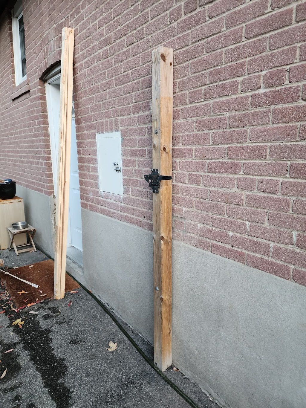 FixIT Handyman Solutions | 335 Mill Rd #1401, Etobicoke, ON M9C 1Y6, Canada | Phone: (647) 937-3558