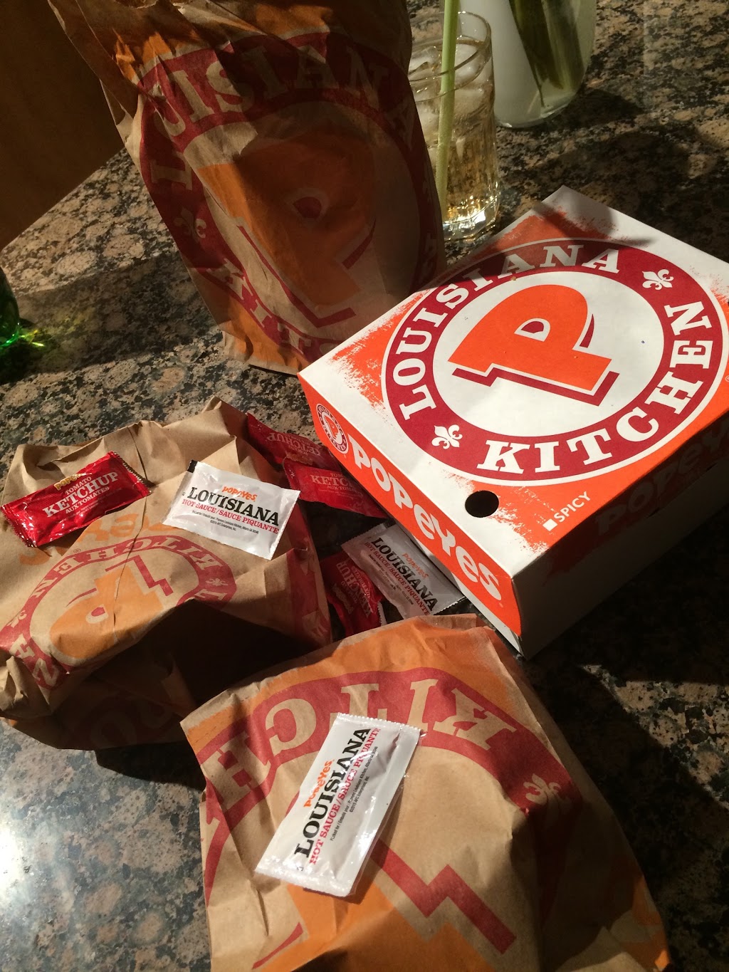 Popeyes | 2355 Keele St, North York, ON M6M 4A2, Canada | Phone: (416) 241-3500