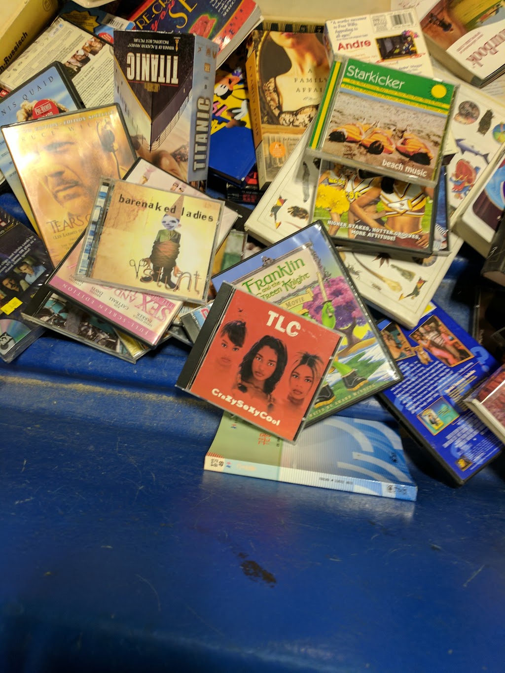 Goodwill Outlet Store & Donation Centre | 3410 White Oak Rd, London, ON N6E 2Z9, Canada | Phone: (519) 685-5389