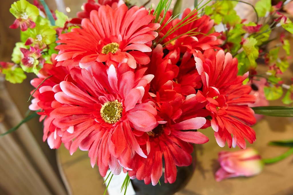 Clazzique Touch Silk Floral Design & Décor | 1046 King St W, Hamilton, ON L8S 1L5, Canada | Phone: (905) 923-9467