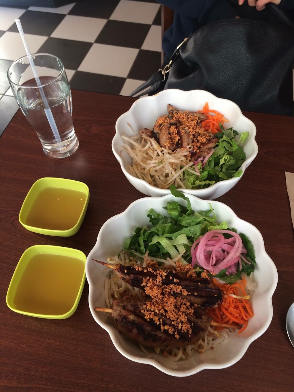Pho Yo Vietnamese Cuisine | B, 513 Saint Marys Road, Winnipeg, MB R2M 3L2, Canada | Phone: (204) 615-0234