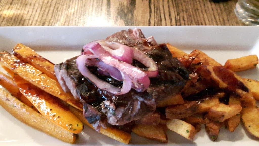 Wellington Gastropub | 1325 Wellington Street West, Ottawa, ON K1Y 3B6, Canada | Phone: (613) 729-1315