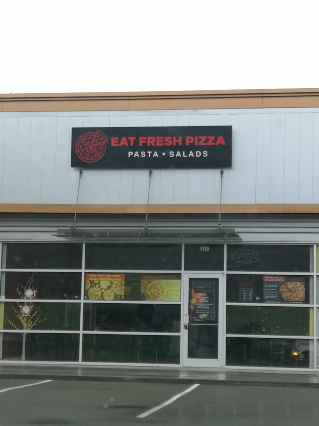 Eat Fresh Pizza | 45300 Luckakuck Way Unit #108, Chilliwack, BC V2R 3C7, Canada | Phone: (604) 824-3990
