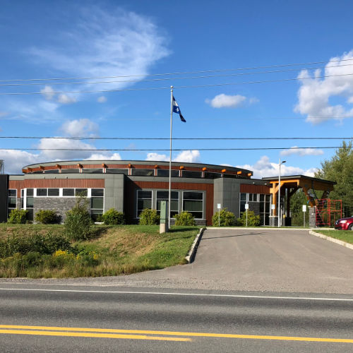Bois Massif Québec | 1409 Rue Victoria, La Baie, QC G7B 3N3, Canada | Phone: (418) 551-2244