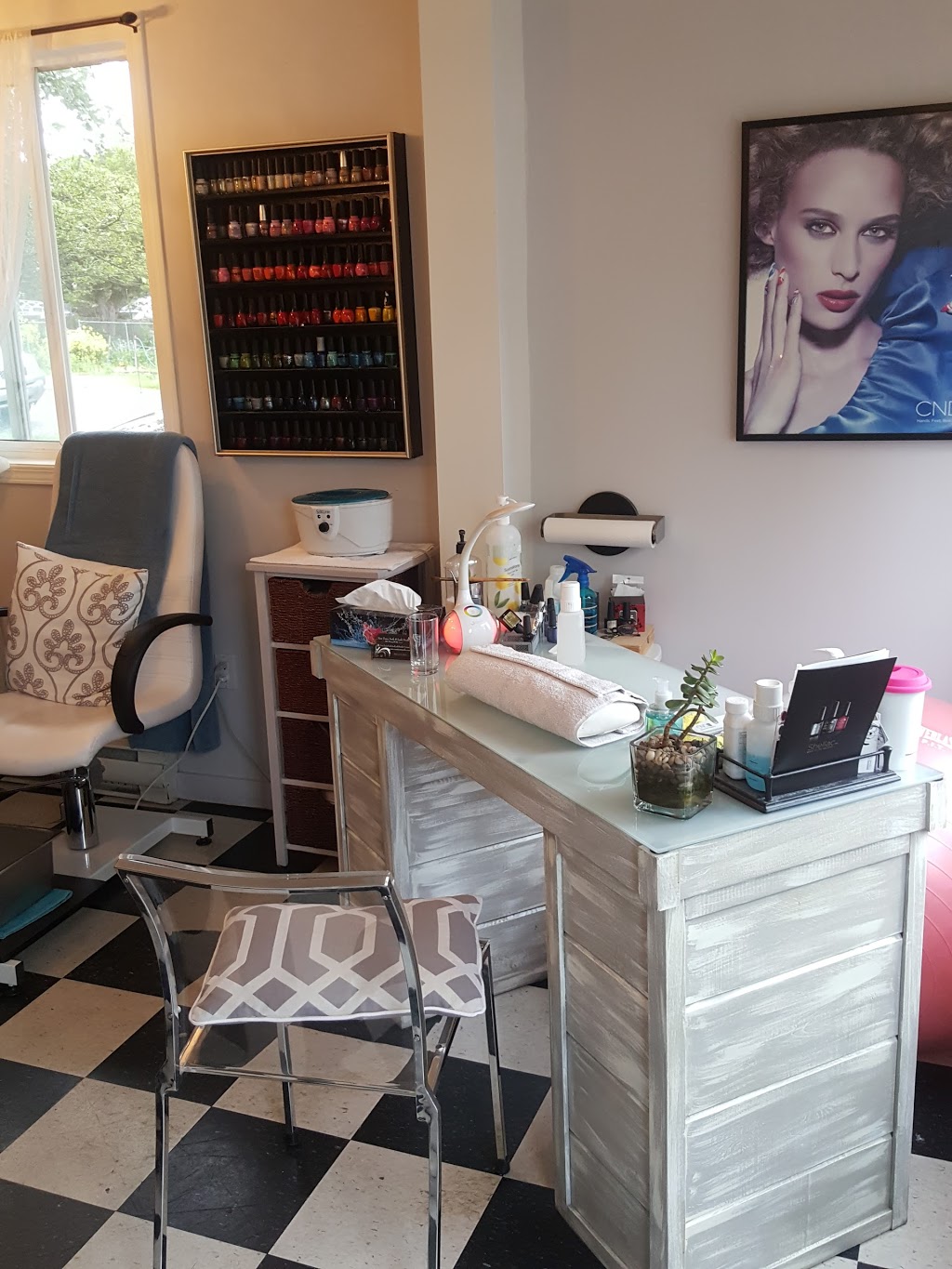 New Town Nails & Lash Studio | 350 Marigold Rd, Victoria, BC V8Z 4P9, Canada | Phone: (250) 412-3056