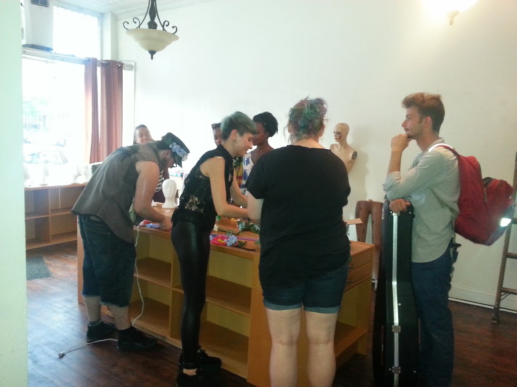 No Labels Clothing Cooperative | 224 Allen St, Buffalo, NY 14201, USA | Phone: (716) 218-8557