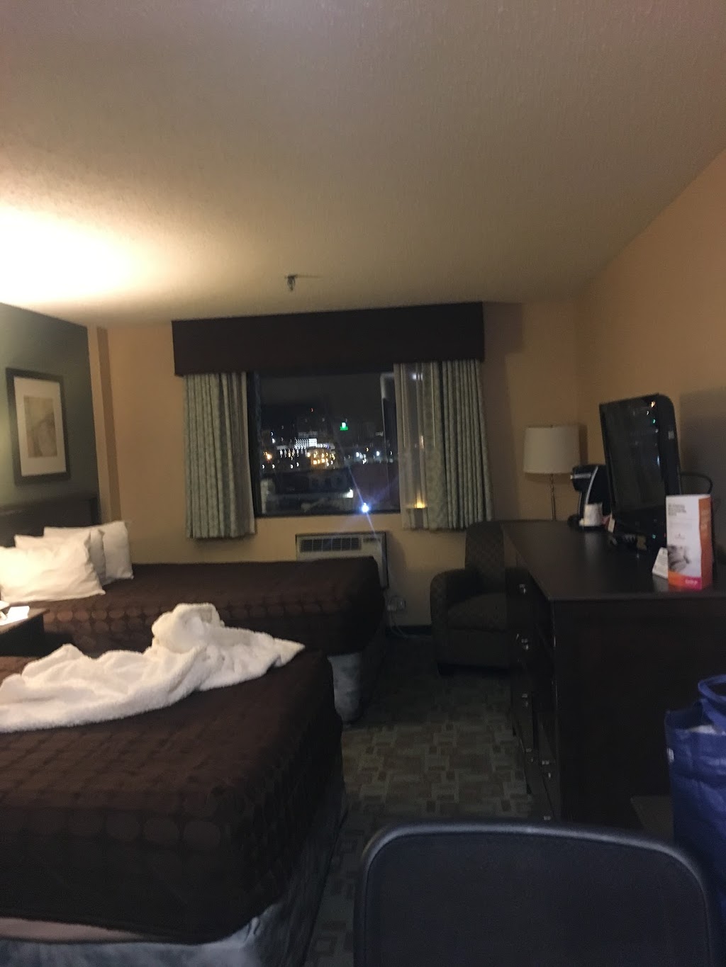 Ramada by Wyndham Saskatoon | 806 Idylwyld Dr N, Saskatoon, SK S7L 0Z6, Canada | Phone: (306) 665-6500