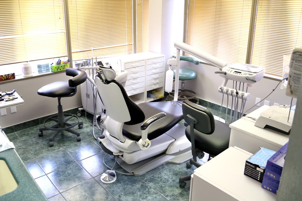 City Square Dental | 3660 Hurontario St #201, Mississauga, ON L5B 3C4, Canada | Phone: (289) 521-2555