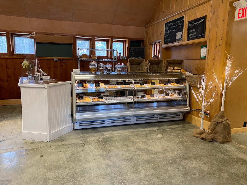 Country Bakery | 1021 E Rd, Minden, ON K0M 1J1, Canada | Phone: (705) 489-2917