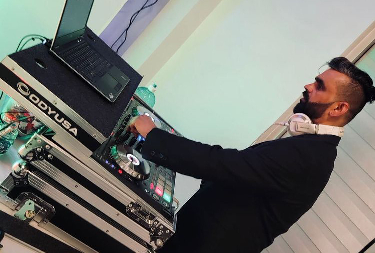 DJ Sandy - Time2DJ | 175 E Lakeview Ct, Chestermere, AB T1X 1W2, Canada | Phone: (403) 383-0785
