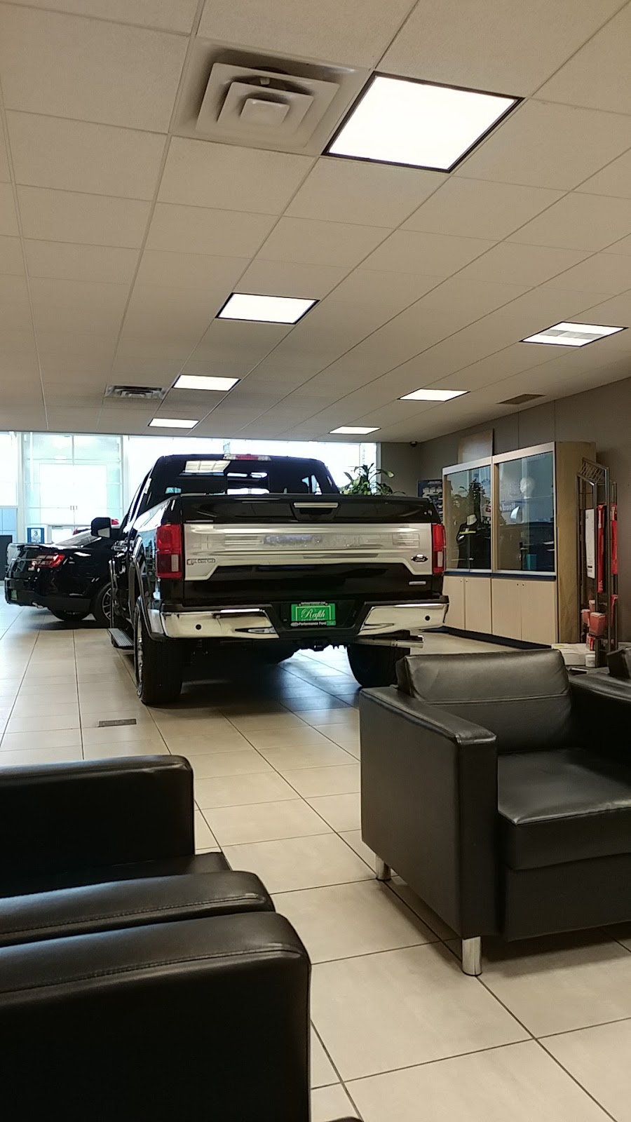 Performance Ford | 1150 Provincial Rd, Windsor, ON N8W 5W2, Canada | Phone: (855) 934-0685