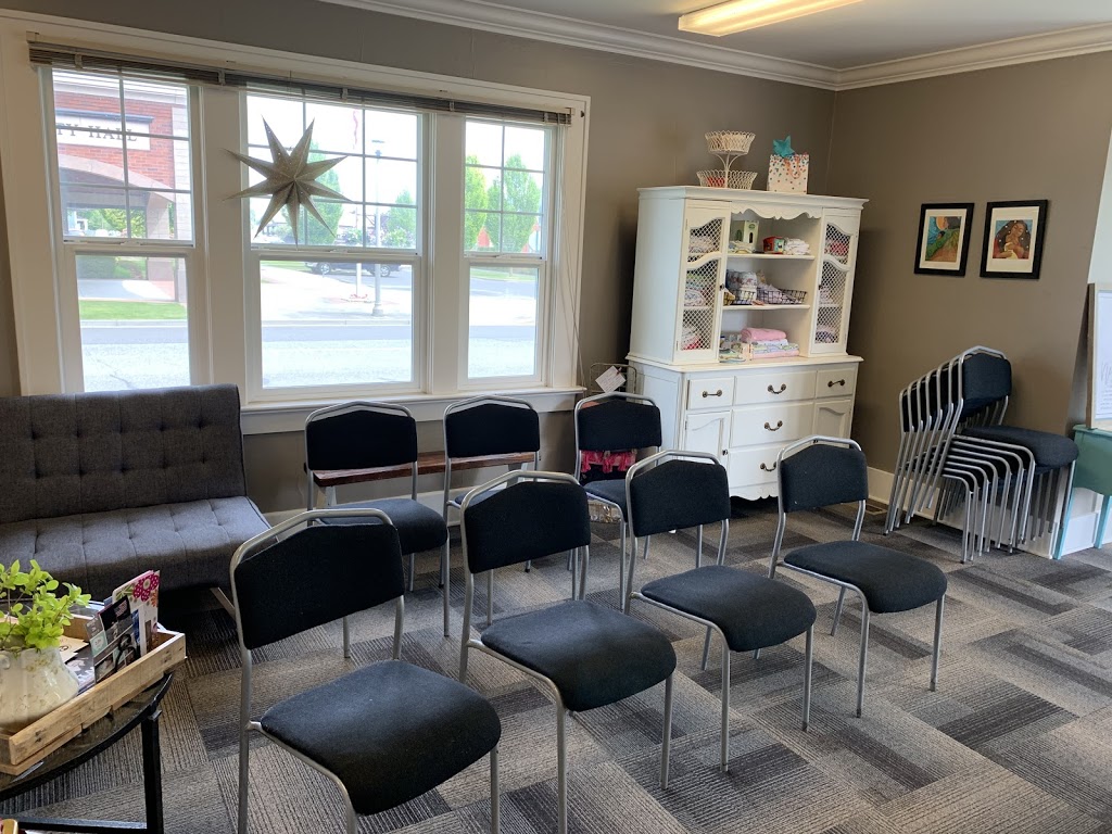 Moonbelly Midwifery | 400 Liberty St, Lynden, WA 98264, USA | Phone: (360) 510-0188