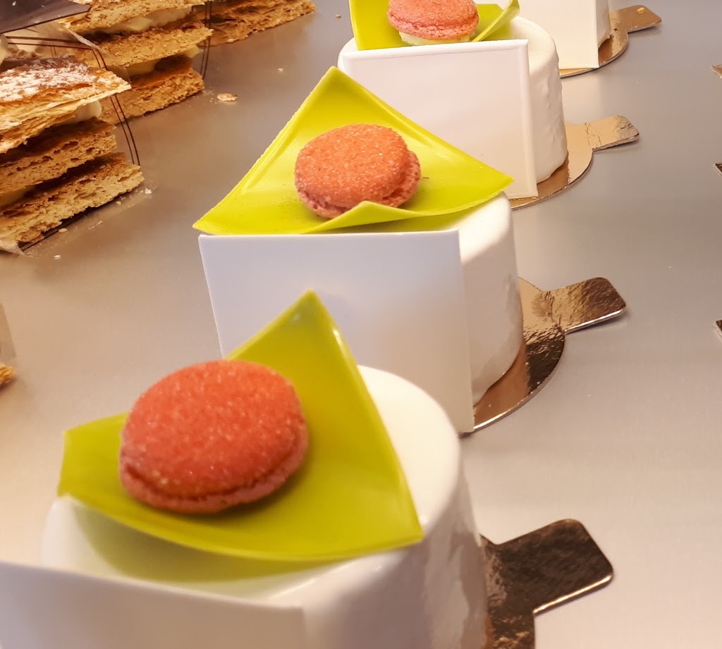 Boulangerie Pâtisserie Canael | 1389 Rue Shefford, Bromont, QC J2L 1E2, Canada | Phone: (450) 534-0244