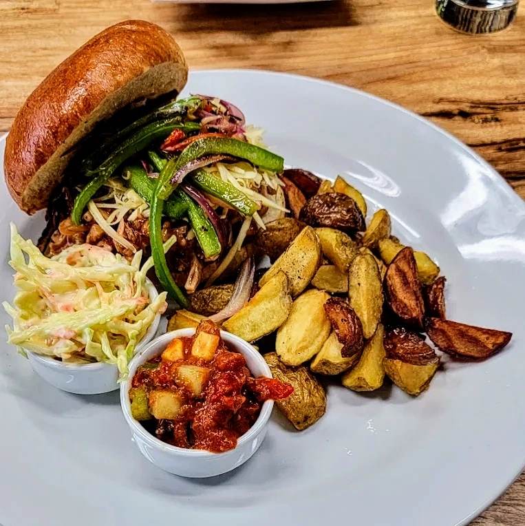 Shannons Kitchen Cafe Bistro | 338 Park St Unit 2, Victoria Harbour, ON L0K 2A0, Canada | Phone: (705) 510-9510