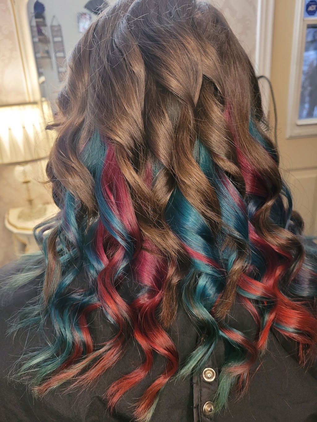 Crimson Hair By Crystal | 539 Gilchrist St, Peterborough, ON K9H 4N8, Canada | Phone: (705) 760-0304