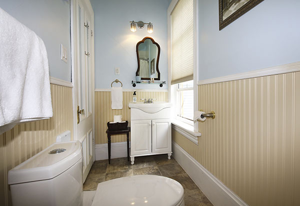 Summerside Inn Bed and Breakfast | 98 Summer St, Summerside, PE C1N 3J2, Canada | Phone: (905) 467-1265