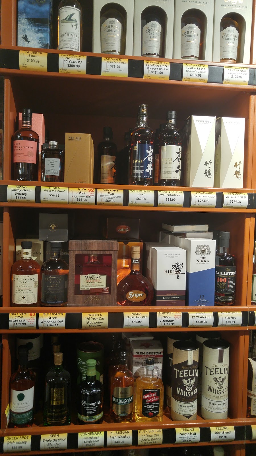 Vines-Riverbend Wine Merchants | 2331 Rabbit Hill Rd NW, Edmonton, AB T6R 3L6, Canada | Phone: (780) 434-9444