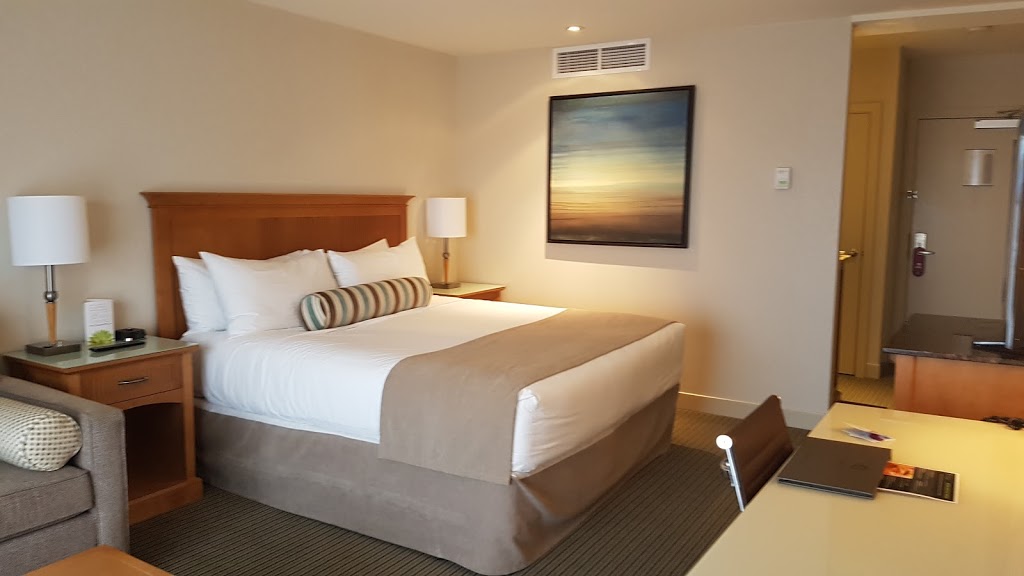 Coast Capri Hotel | 1171 Harvey Ave, Kelowna, BC V1Y 6E8, Canada | Phone: (250) 860-6060