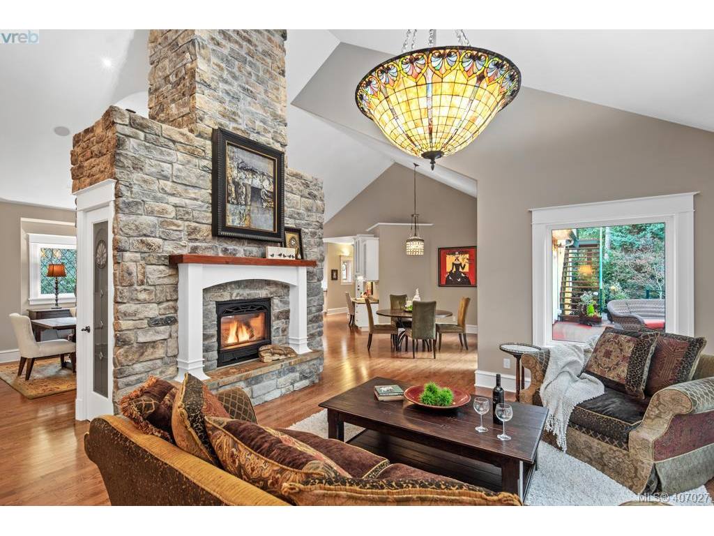 REALTOR® Linda Brown | 4440 Chatterton Way, Victoria, BC V8X 5J2, Canada | Phone: (250) 213-7194