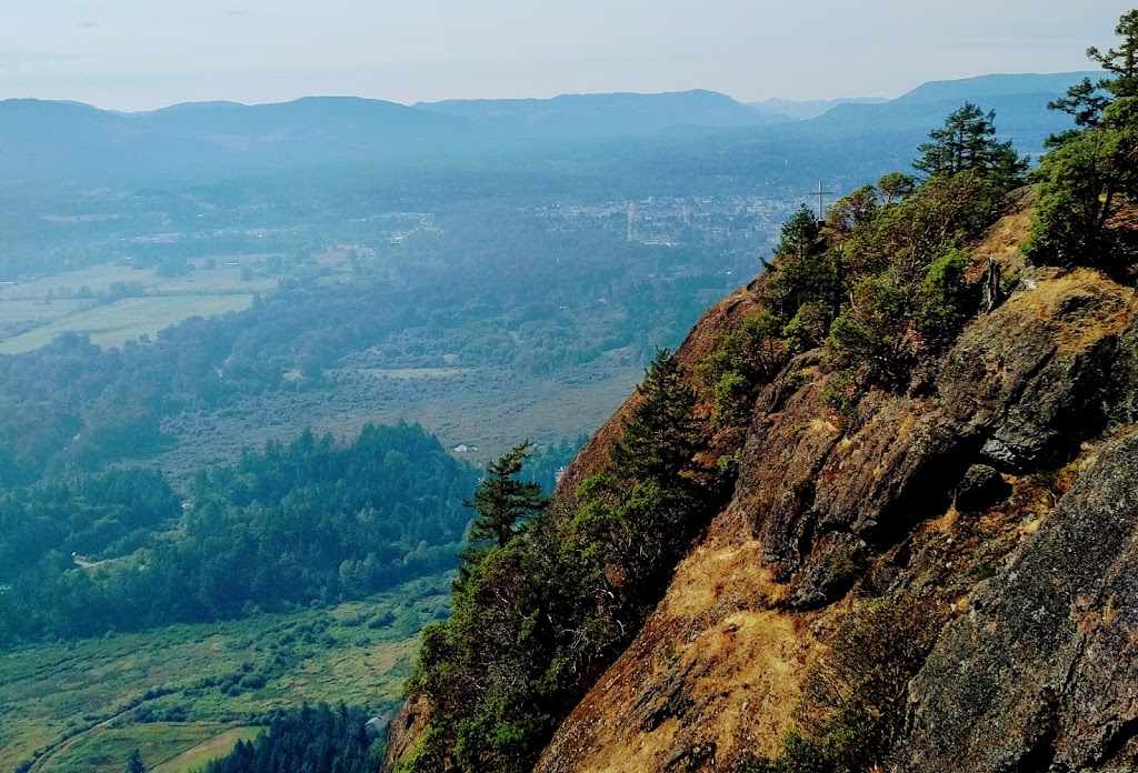 Mount Tzhouhalem Parking Lot | Kaspa Rd, Duncan, BC V9L 5P7, Canada