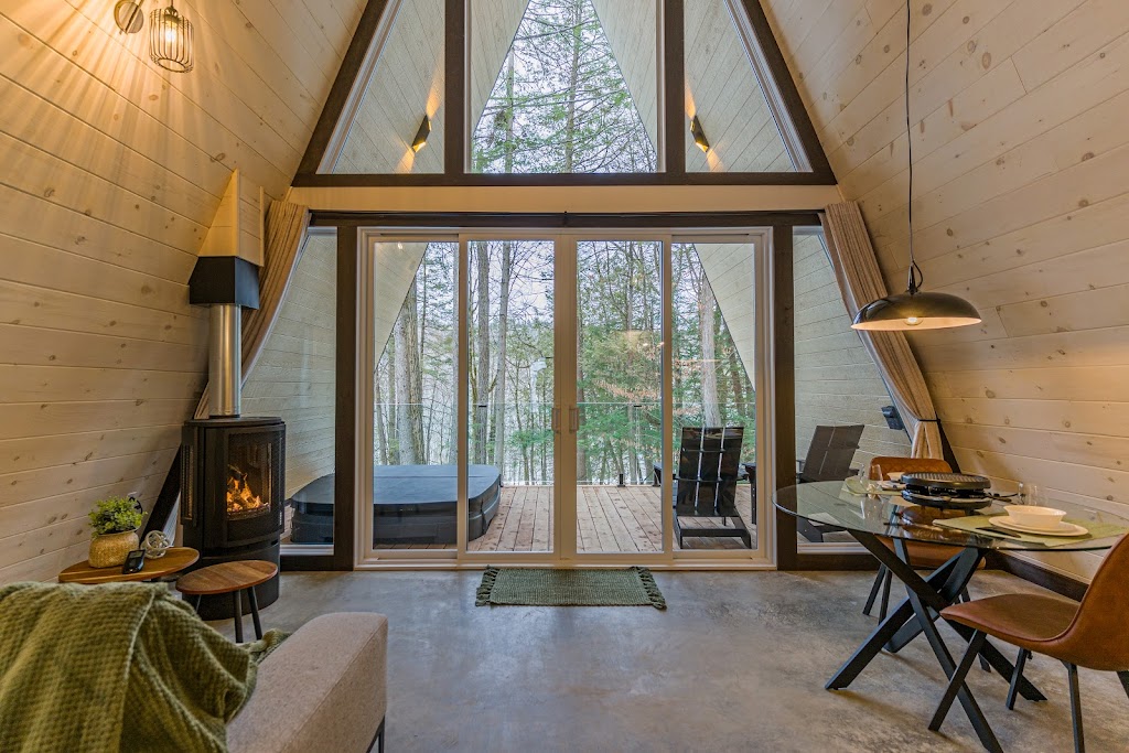 Les Refuges des Collines | 101 Chem. H Zurenski, Val-des-Monts, QC J8N 5J2, Canada | Phone: (819) 665-0098