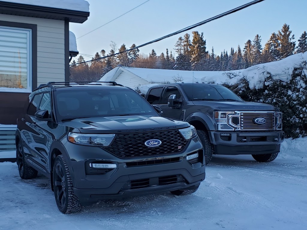 Les Galeries Ford | 3443 Bd du Royaume, Jonquière, QC G7X 7W8, Canada | Phone: (418) 542-9551