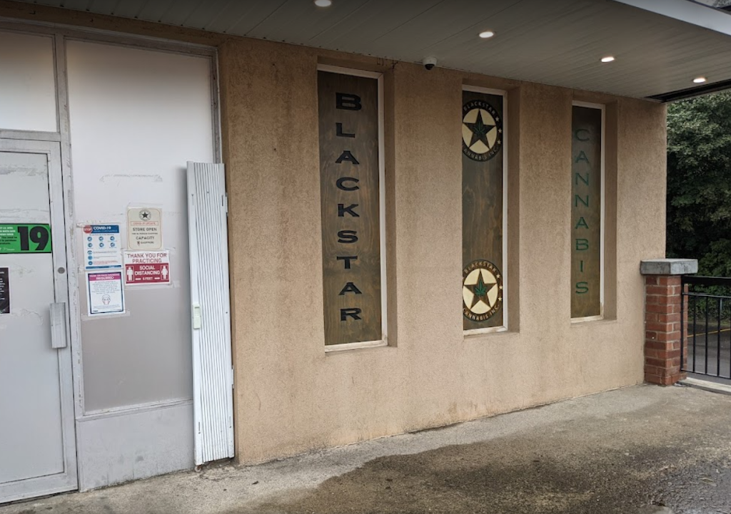 Blackstar Cannabis | 666 Burnhamthorpe Rd, Etobicoke, ON M9C 2Z4, Canada | Phone: (437) 887-0872