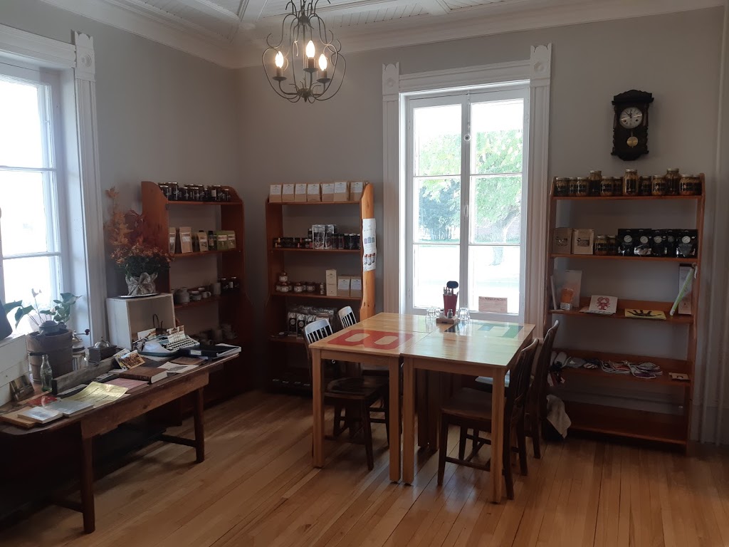 Café La Bezotte | 601 Rue Sainte Anne, Yamachiche, QC G0X 3L0, Canada | Phone: (819) 721-0118