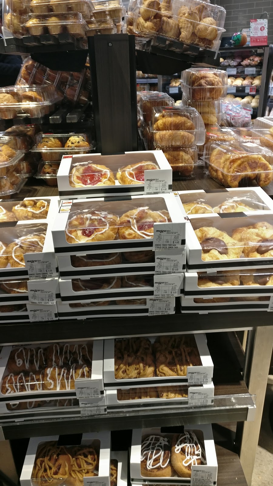 Metro Plus Dollard | 1880 Av Dollard, LaSalle, QC H8N 3G5, Canada | Phone: (514) 364-3492