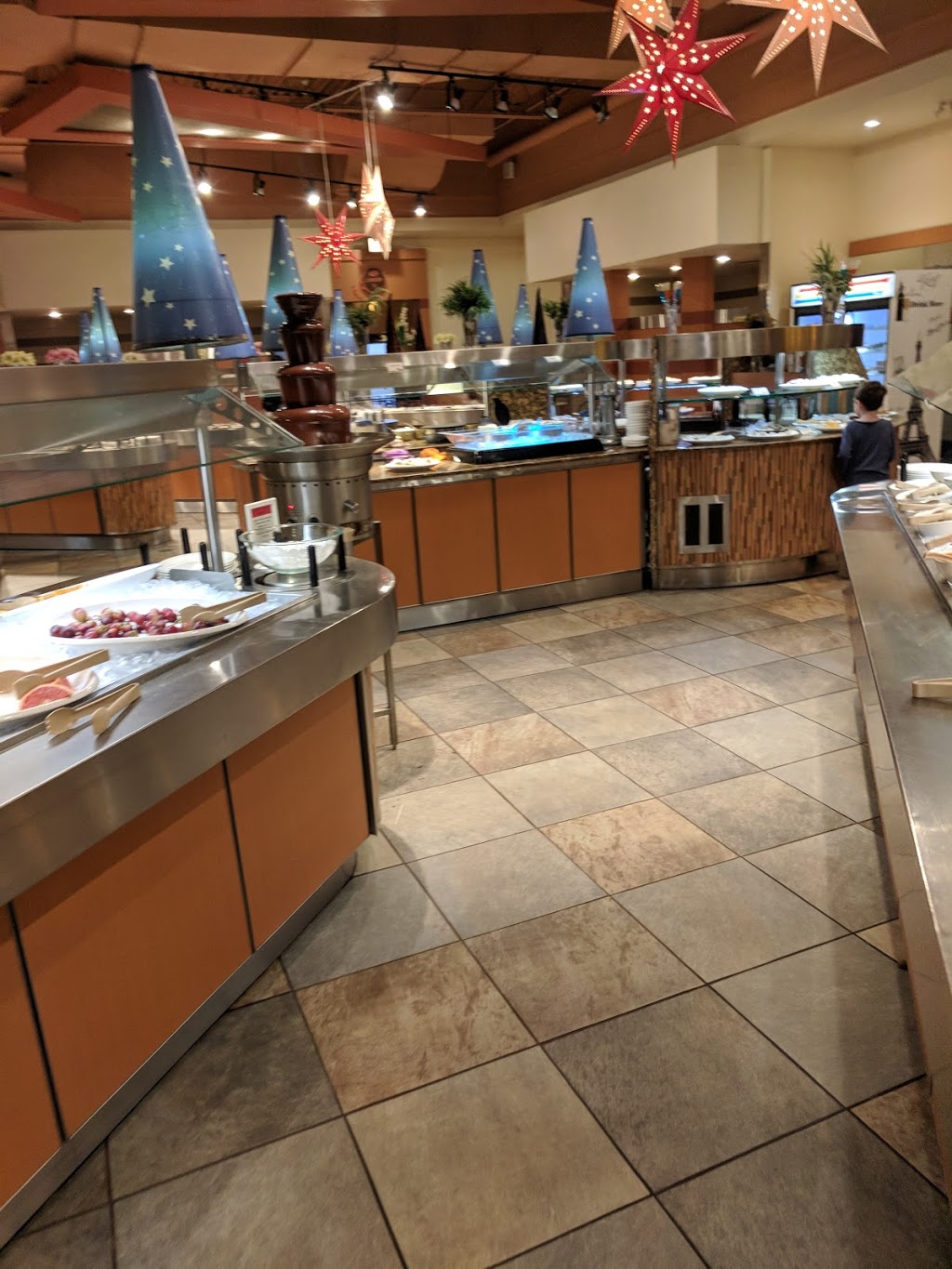 Mississauga Plaza | 3100 Dixie Rd, Mississauga, ON L4Y 2A6, Canada