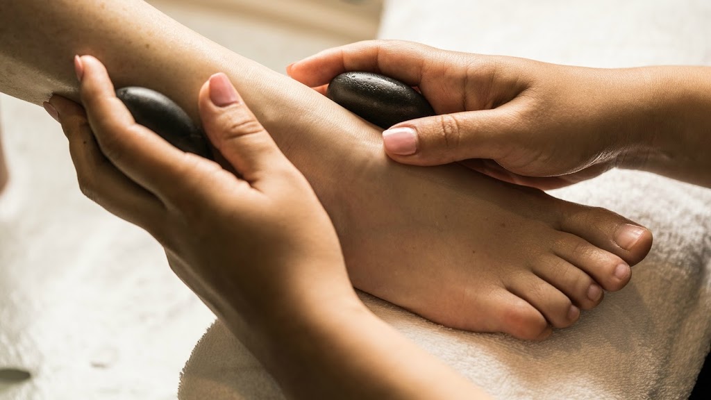 Moment Spa | 3045 Chemin de la Chapelle, Mont-Tremblant, QC J8E 1E1, Canada | Phone: (819) 681-7680