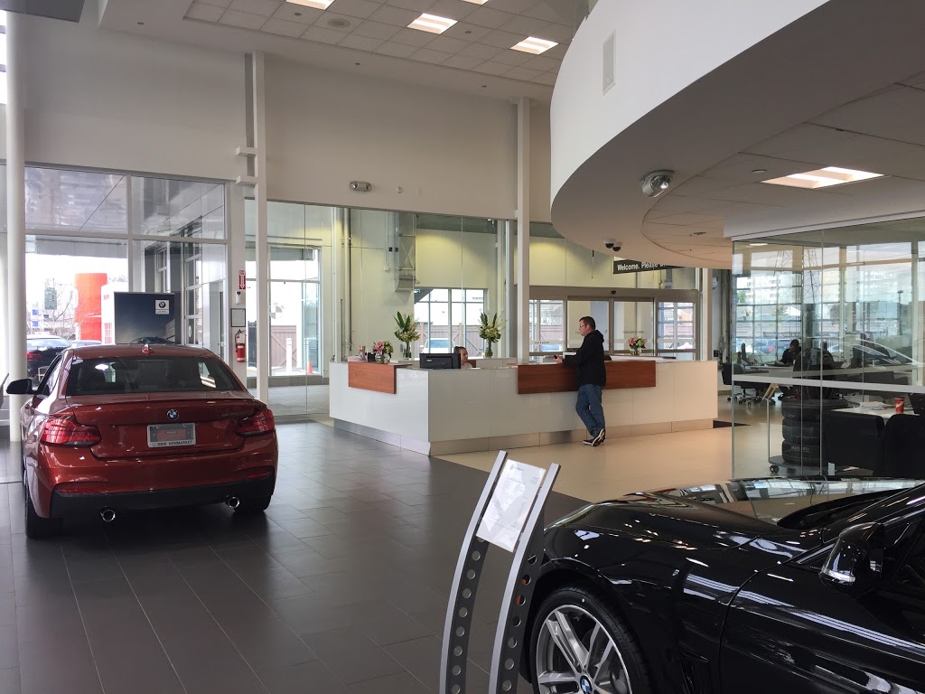 BMW Newmarket | 87 Mulock Dr, Newmarket, ON L3Y 8V2, Canada | Phone: (416) 367-4269