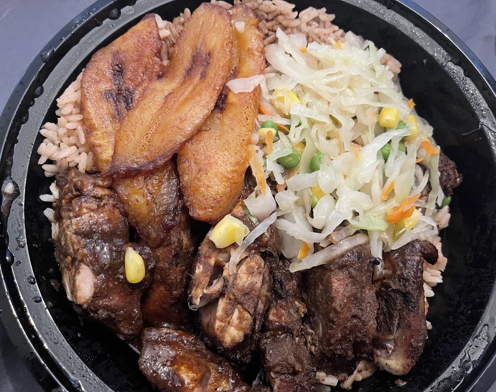 Fishys Tropical Grill | 556 Montréal Rd, Ottawa, ON K1K 0T9, Canada | Phone: (613) 746-5600