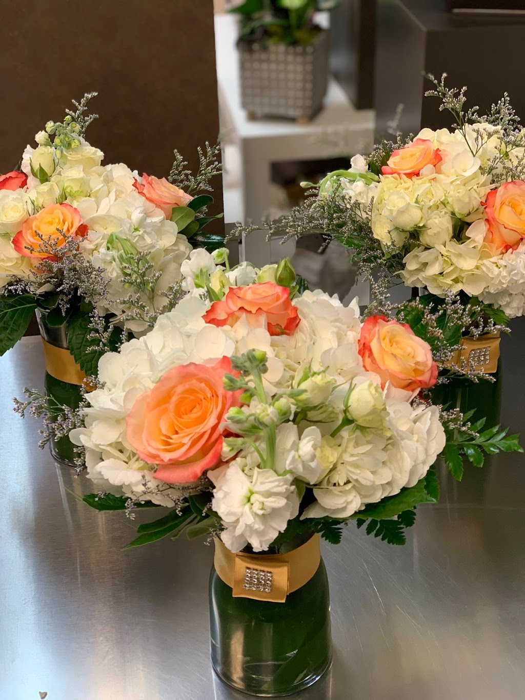 Lapegaz Flowers | Inside Starsky, 3115 Dundas St W, Mississauga, ON L5L 3R8, Canada | Phone: (905) 606-2111