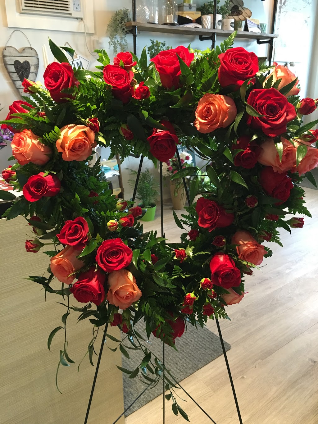 Elora St Flowers | 92 Elora St S, Harriston, ON N0G 1Z0, Canada | Phone: (519) 510-2445