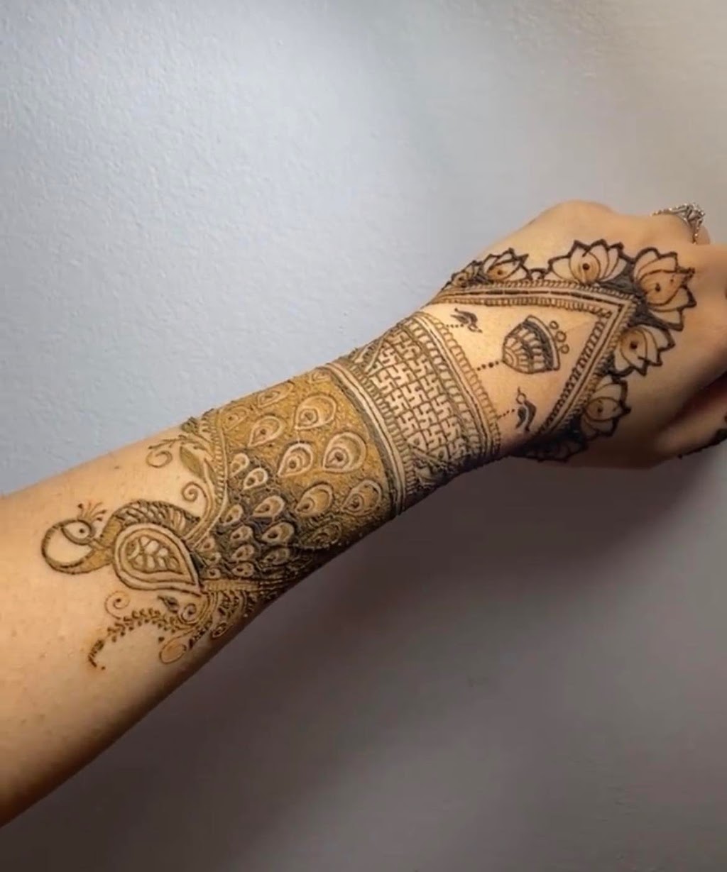 Henna by Rajvi Lathia | 21 Markbrook Ln, Etobicoke, ON M9V 5E4, Canada | Phone: (647) 574-3433