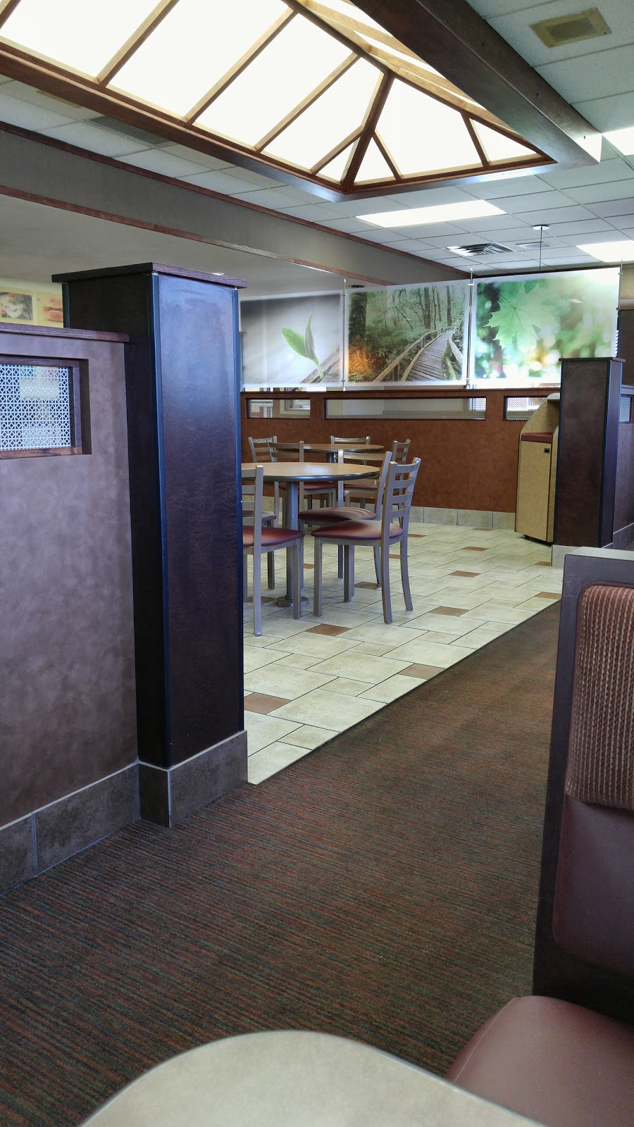 Arbys | 2840 Howard Ave, Windsor, ON N8X 3Y3, Canada | Phone: (519) 966-6925