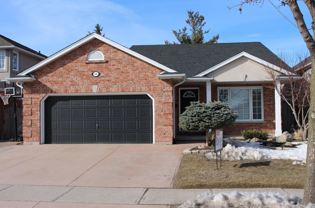 Bingley Windows Siding & Roofing | 9565 Stanley Ave, Niagara Falls, ON L2E 6S6, Canada | Phone: (905) 295-8144