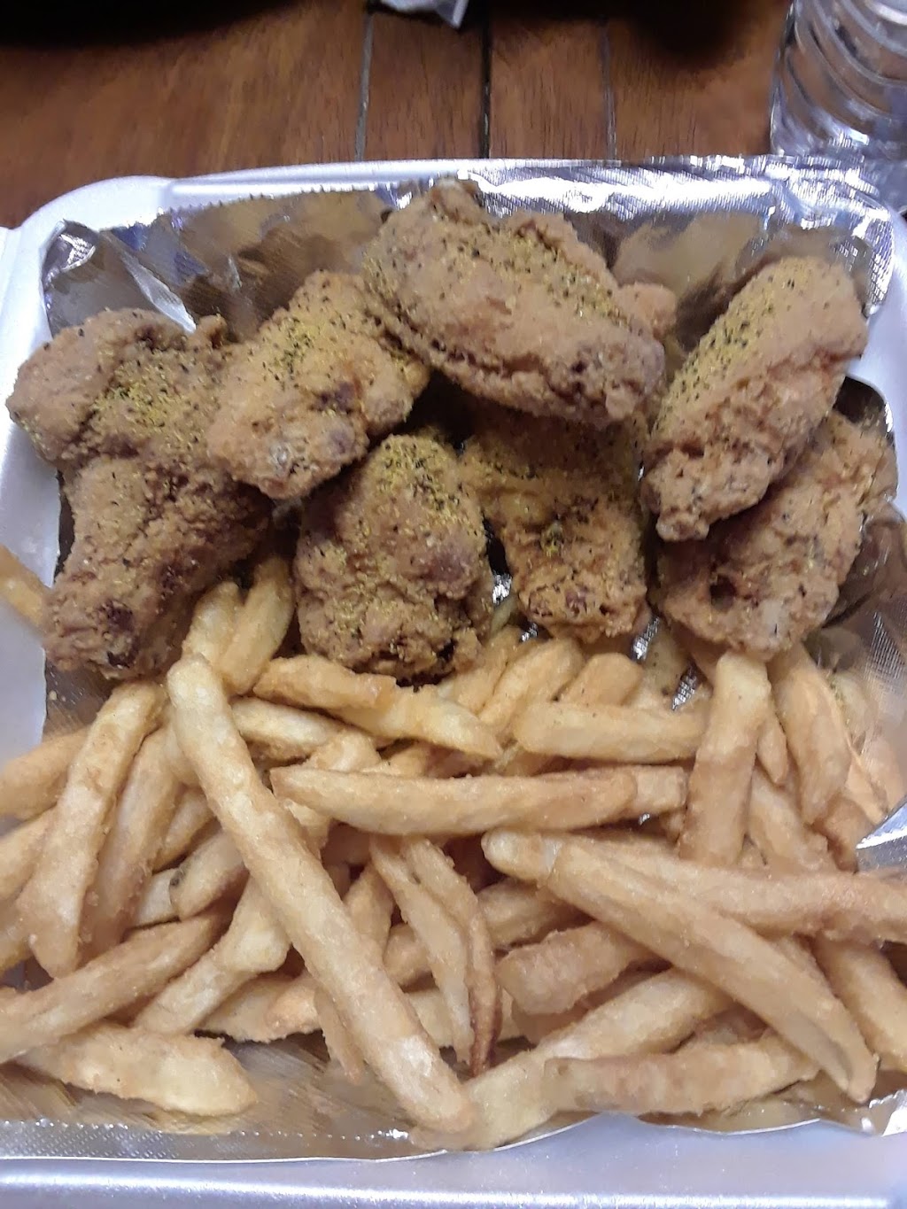 Gerrys Pizza | 1148 Dufferin Ave, Wallaceburg, ON N8A 2W1, Canada | Phone: (519) 627-2222