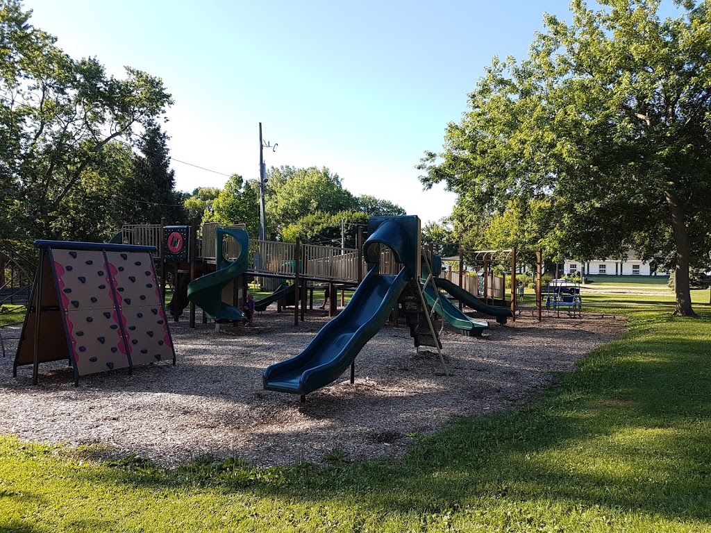 Lakeside Park | 315 Queen St, Kingsville, ON N9Y 1Y8, Canada | Phone: (519) 733-2123