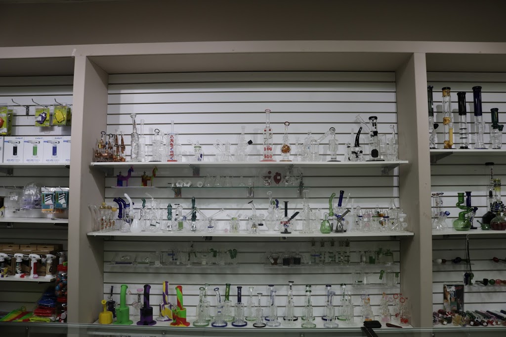 Smokers Hut | 2650 36 St SE, Calgary, AB T2B 0Y3, Canada | Phone: (403) 569-1300