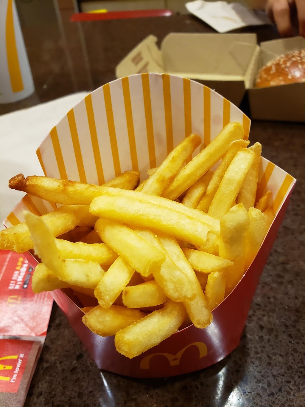 McDonalds | 235 Castle Oaks Crossing, Brampton, ON L6P 3X3, Canada | Phone: (905) 794-9224