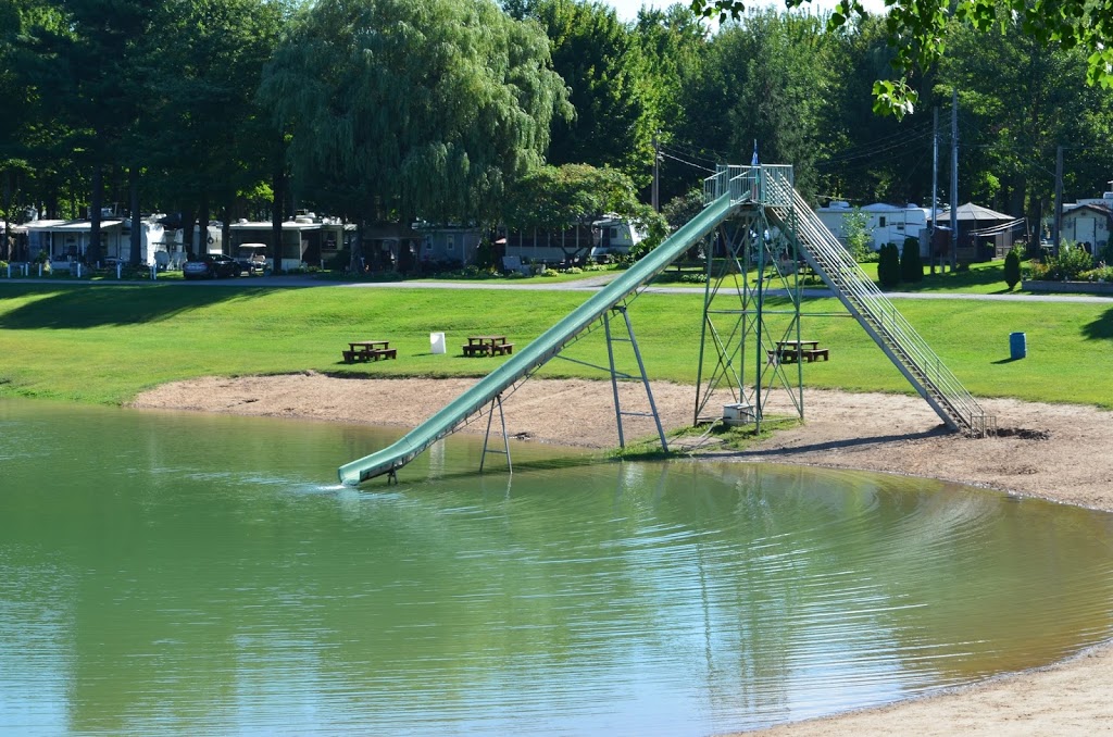 Camping Grégoire | 347 Route 221, Lacolle, QC J0J 1J0, Canada | Phone: (450) 246-3385