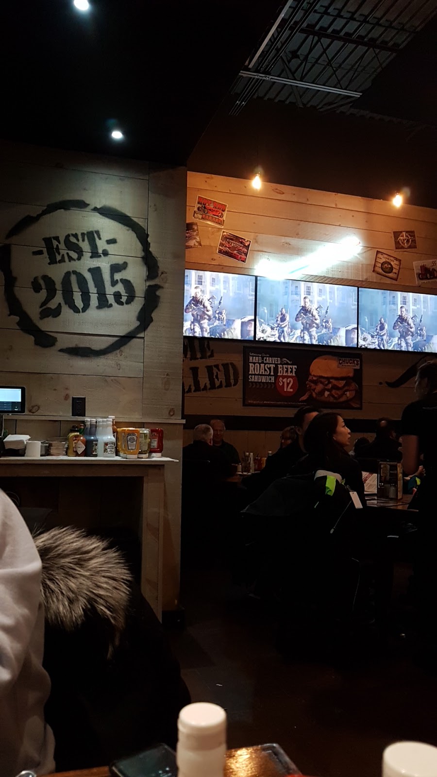 Chucks Roadhouse Bar & Grill | 5892 Main St, Whitchurch-Stouffville, ON L4A 2S7, Canada | Phone: (905) 591-1110