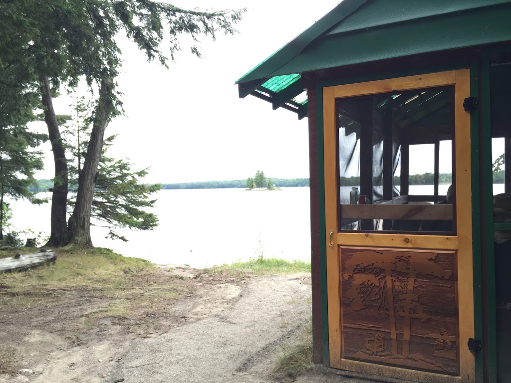 The Lighthouse Cottages and Camping | 532 E Bear Lake Rd, Sprucedale, ON P0A 1Y0, Canada | Phone: (705) 685-1176