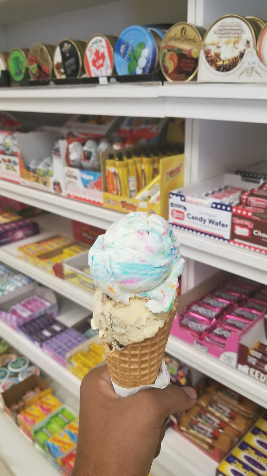 Frontier Candy & Ice-Cream | 7 Balsam Ave, Bragg Creek, AB T0L 0K0, Canada | Phone: (403) 949-3575