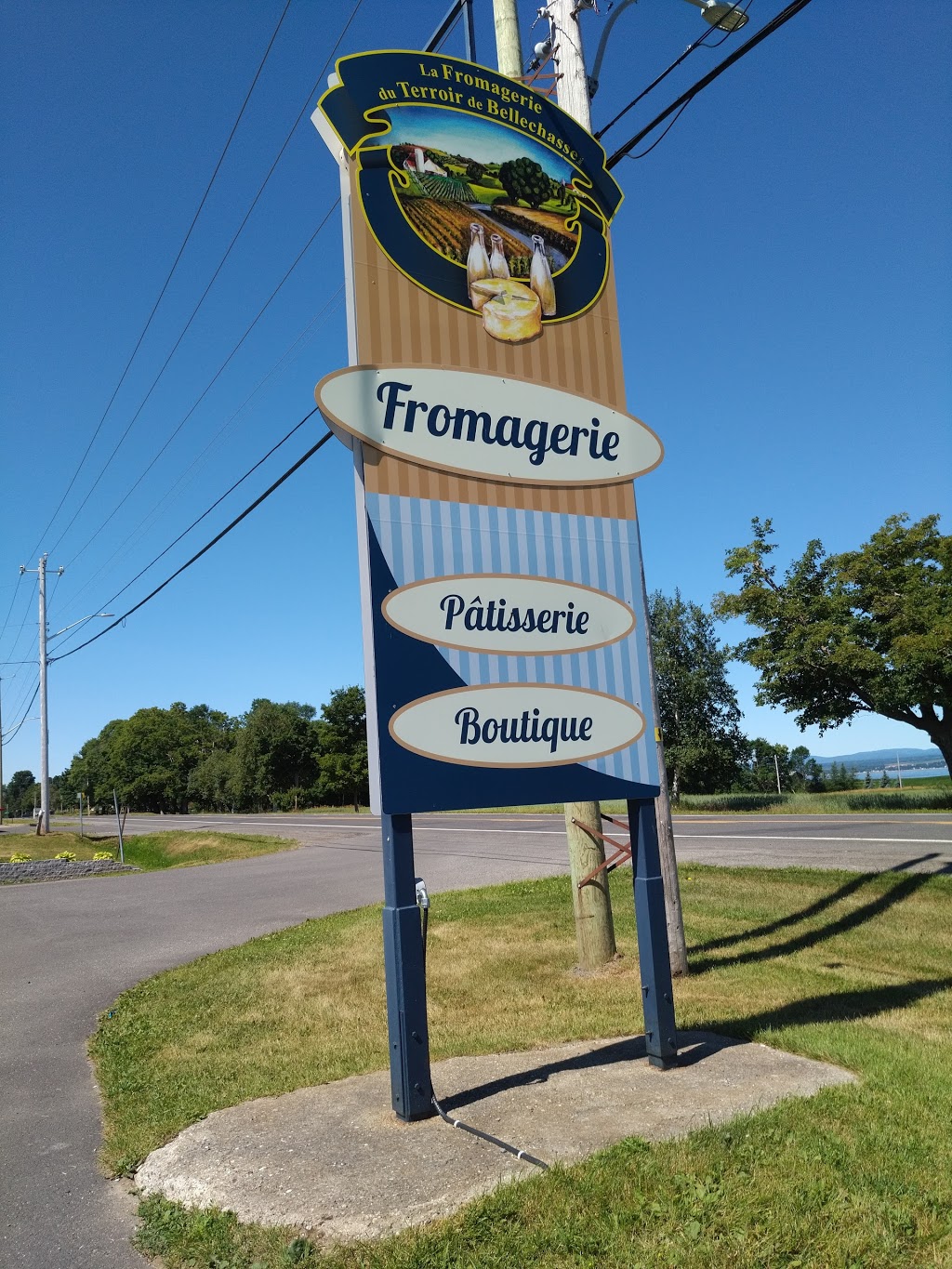 Fromagerie du Terroir de Bellechasse Inc (La) | 585 Route de Saint Vallier, Saint-Vallier, QC G0R 4J0, Canada | Phone: (418) 884-4027