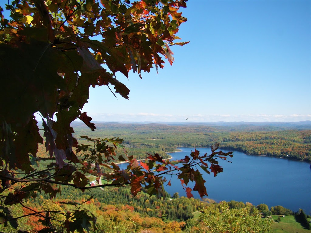 Chalet Des Bouleaux | 130 Ch Hormidas Bondu, Notre-Dame-de-Pontmain, QC J0W 1S0, Canada | Phone: (819) 597-2957