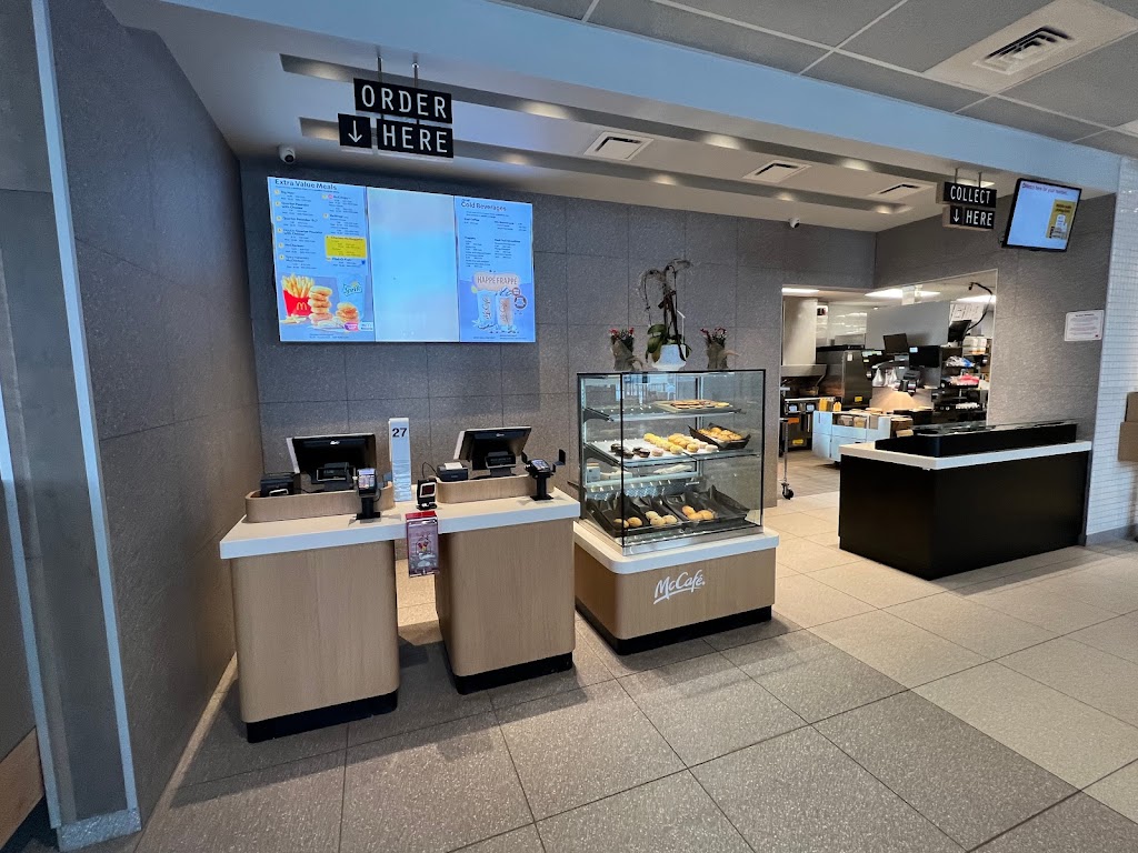 McDonalds | 10 Tatton Ct, King City, ON L7B 1K5, Canada | Phone: (905) 833-8322