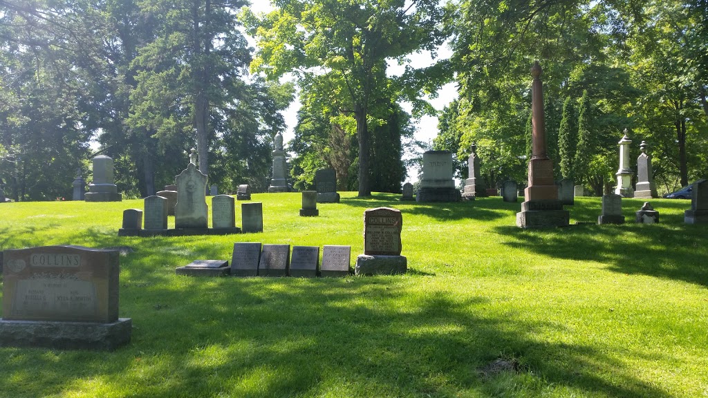 Newmarket Cemetery | 112 Main St N, Newmarket, ON L3Y 4A1, Canada | Phone: (905) 836-5133